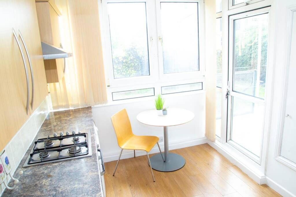 Shoreditch Hoxton Large 3 Bed Garden Flat Free Parking Aor Only London Eksteriør billede